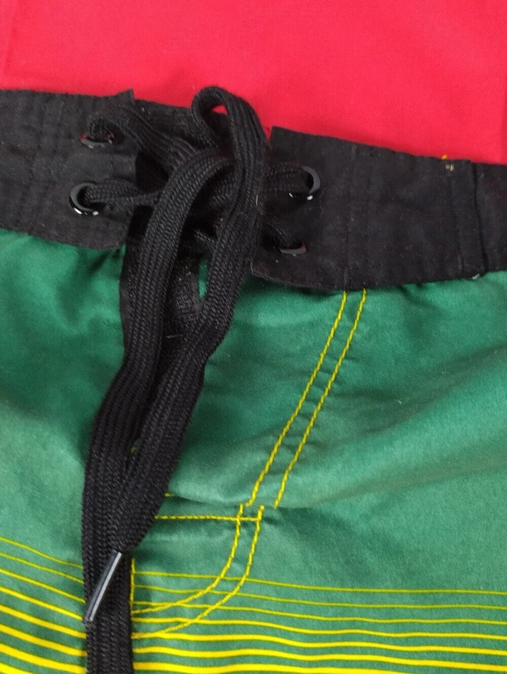 RED STRIPE Men'sJamaican Lager Beer Swim Trunks Shorts Sz36 Rasta Reggae Colors